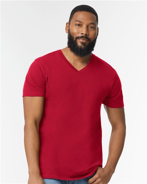 Gildan - Men's Softstyle® V-Neck T-Shirt - 64V00