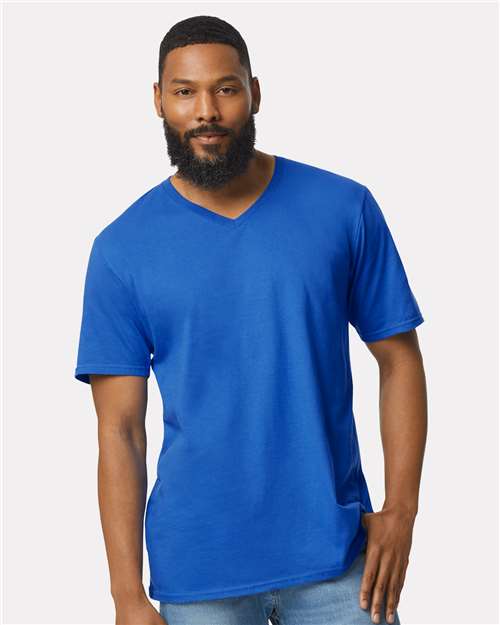 Gildan - Men's Softstyle® V-Neck T-Shirt - 64V00