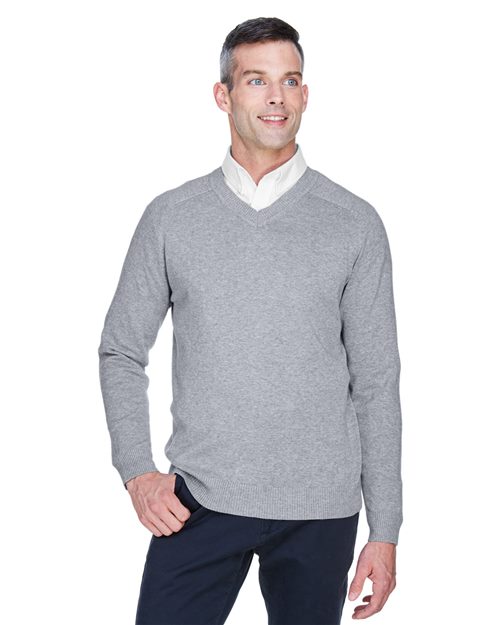 Devon & Jones - V-Neck Sweater - D475